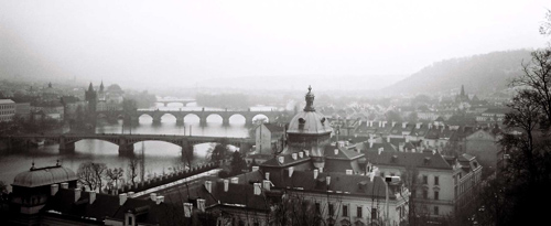 Vltava-joki Prahassa, kuva Kaari & Roni Martin